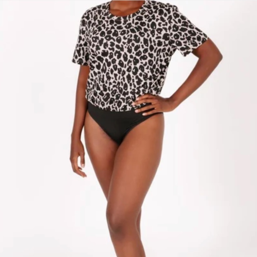 ✨NEW Smash + Tess Leopard Print Short Sleeve T-Shirt Bodysuit Large